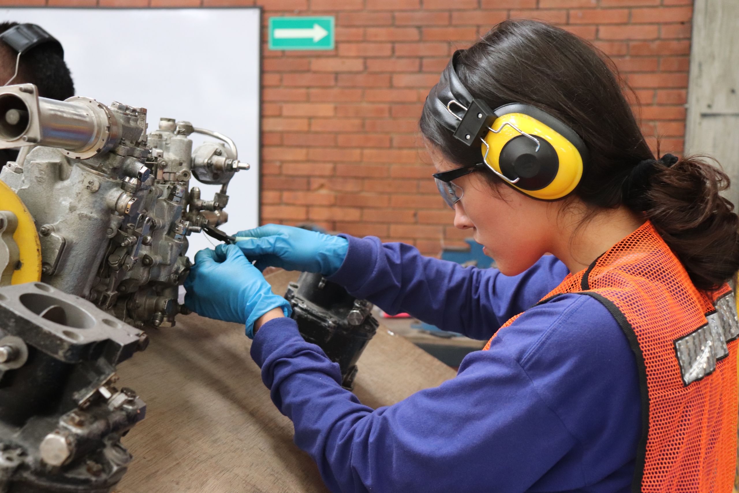 tecnico mantenimiento de aeronaves